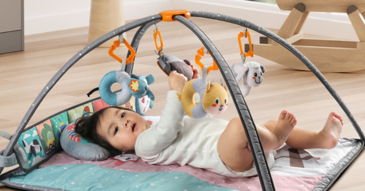 When Do Babies Start Grabbing Things? Milestones and Tips for Parents ...